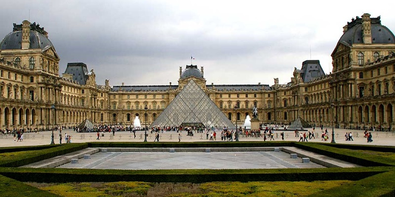 The-Louvre
